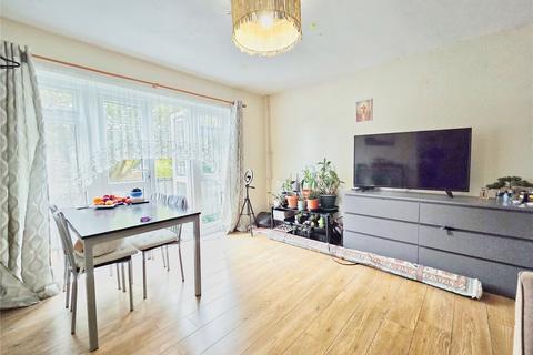 2 bedroom maisonette for sale, Manor Close, Walthamstow E17