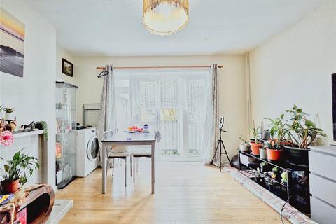 2 bedroom maisonette for sale, Manor Close, Walthamstow E17