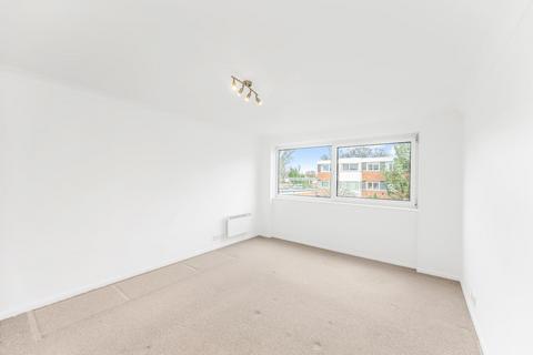 2 bedroom flat to rent, Selworthy Close, Wanstead
