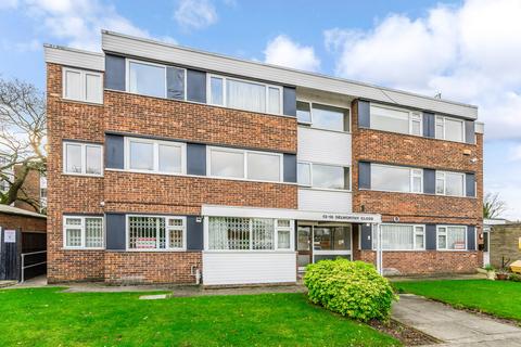 2 bedroom flat to rent, Selworthy Close, Wanstead