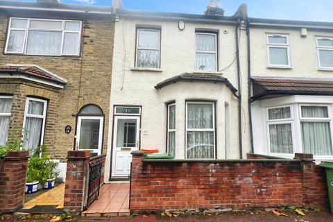 4 bedroom terraced house to rent, Courtland Road, East Ham, London