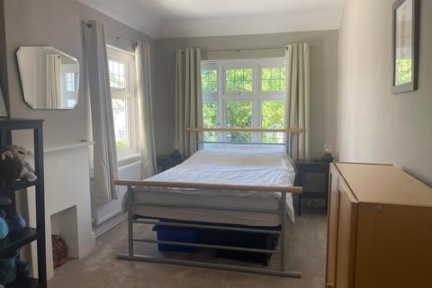 30 Salisbury Road, Carshalton, SM5 3HD