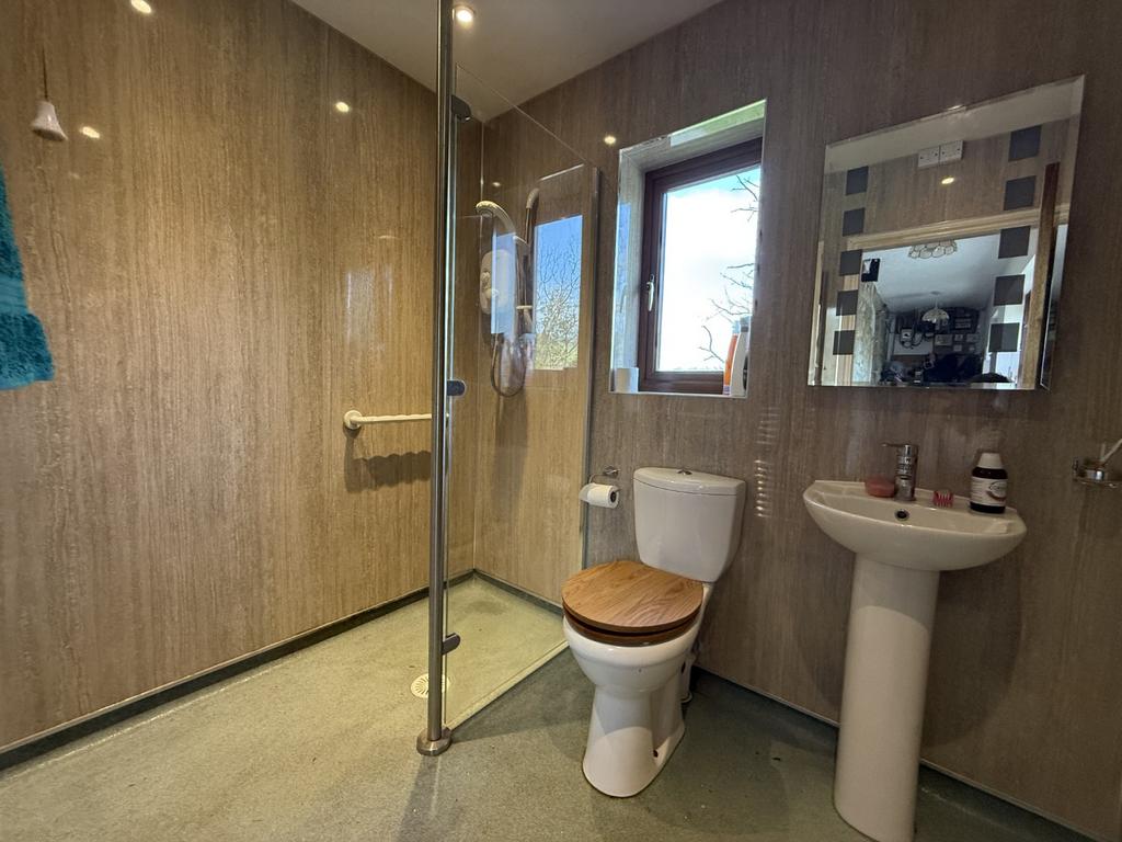 Downstairs Wet Room