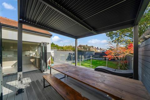 5 bedroom semi-detached house for sale, Eglington Road, London E4