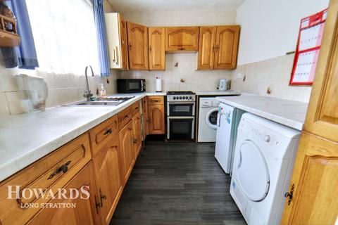3 bedroom detached bungalow for sale, Doune Way, Harleston
