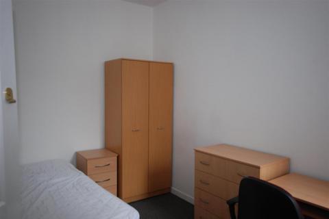 5 bedroom private hall to rent, Telephone Road, Southsea, Portsmouth