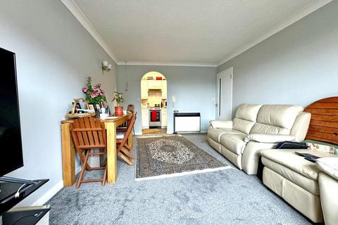 1 bedroom retirement property for sale, Home Heather House, 128 Beehive Lane, Ilford, Essex, IG4