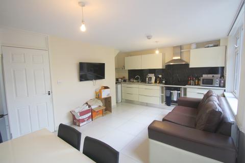 New Place Square SE16