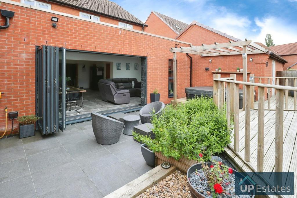 Garden leading to property