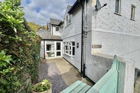 undefined, Trefriw