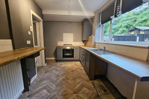 2 bedroom semi-detached house to rent, Somerfield Road, Manchester