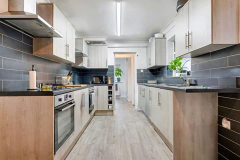 5 bedroom terraced house for sale, Dawlish Road, London, N17