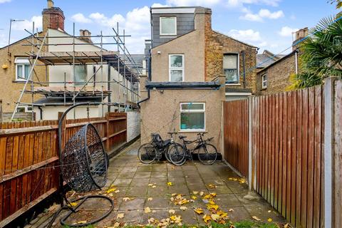 5 bedroom terraced house for sale, Dawlish Road, London, N17