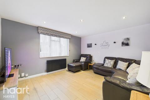 undefined, Bournemead Avenue, NORTHOLT