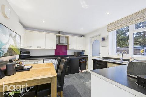 undefined, Bournemead Avenue, NORTHOLT