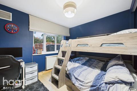 undefined, Bournemead Avenue, NORTHOLT