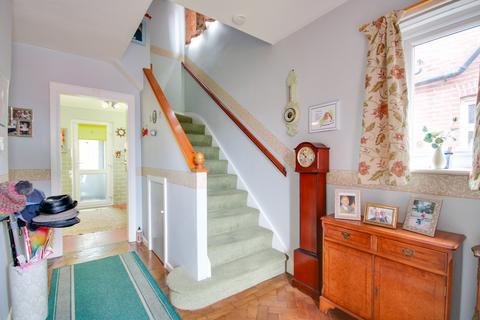 undefined, BITTERNE! NO FORWARD CHAIN! LOTS OF PARKING! A MUST SEE!