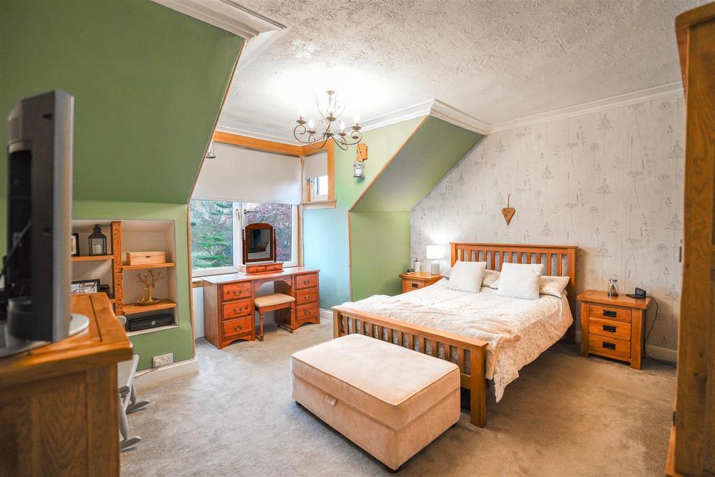 Bedroom.one.jpg