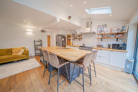 4 bedroom semi-detached house for sale, Tilehouse Green Lane, Knowle, B93