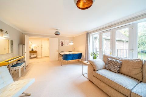 2 bedroom flat for sale, Alma Road, Reigate, Surrey, RH2