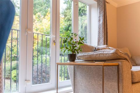2 bedroom flat for sale, Alma Road, Reigate, Surrey, RH2