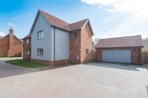 4 bedroom detached house for sale, Jack Way, Stowmarket IP14