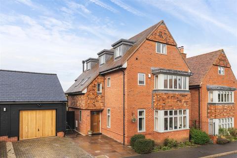 4 bedroom detached house for sale, Gillon Way, Saffron Walden CB10