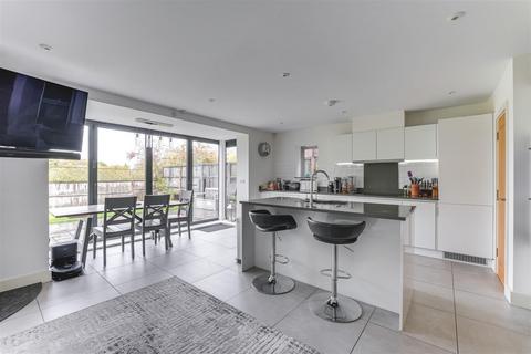 4 bedroom detached house for sale, Gillon Way, Saffron Walden CB10