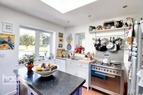 3 bedroom end of terrace house for sale, Goodricks, Burnham Thorpe