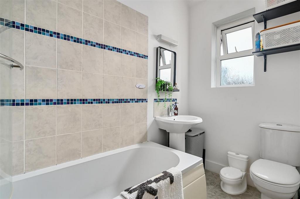 74 WINDSOR ROAD - TN393 PE (8).jpg