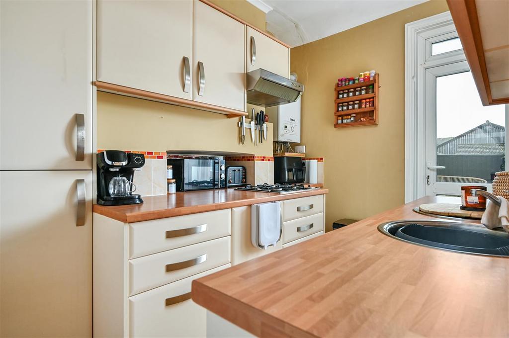 74 WINDSOR ROAD - TN393 PE (5).jpg