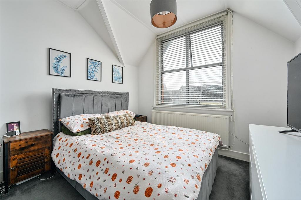 74 WINDSOR ROAD - TN393 PE (6).jpg