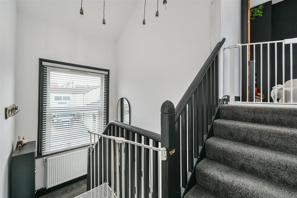 74 WINDSOR ROAD - TN393 PE (9).jpg