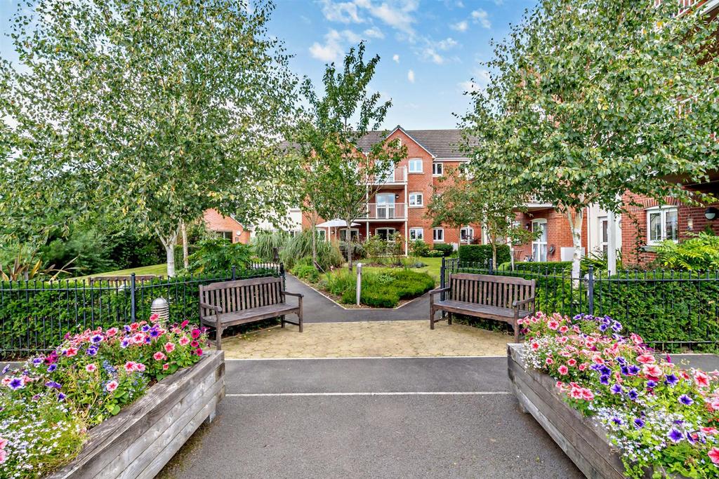 Squire Court