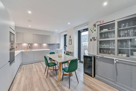 3 bedroom flat for sale, Spruce House, Greenwich, London, SE10