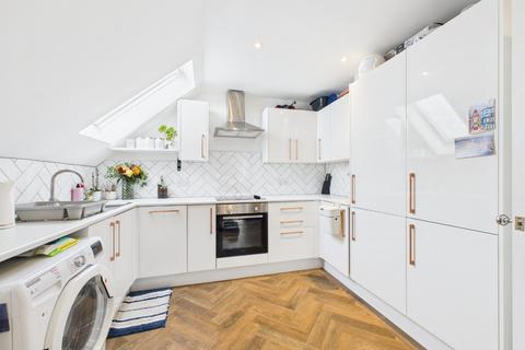 1 bedroom apartment for sale, Howard Court, Beckenham BR3