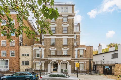 Airlie Gardens, London W8