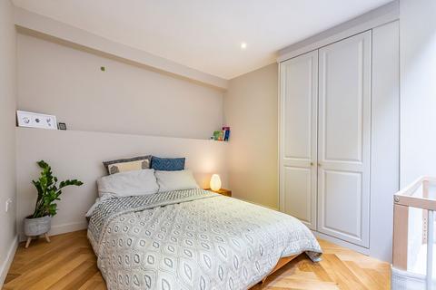 3 bedroom flat for sale, Belsize Road, London NW6