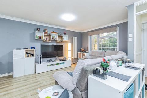 22 Ifield Way, Gravesend, DA12 5UJ