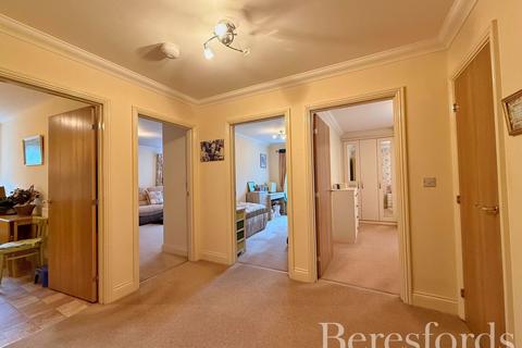 2 bedroom apartment for sale, Hornchurch Road, Hornchurch, RM12