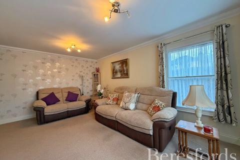 2 bedroom apartment for sale, Hornchurch Road, Hornchurch, RM12