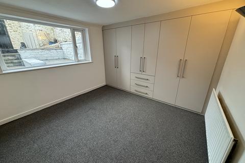 undefined, 1, Liverpool L22