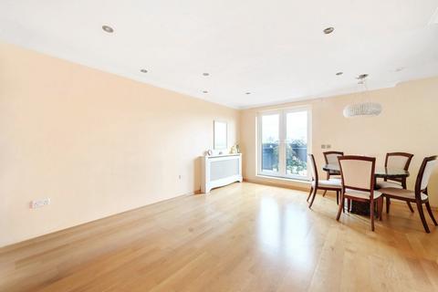 2 bedroom flat to rent, Varcoe Road, Bermondsey, London, SE16