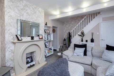 2 bedroom semi-detached house for sale, Scafell Drive, Wigan WN5