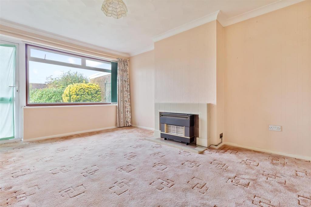 24 Cuckfield Crescent-001.jpg