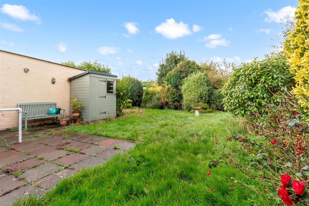 24 Cuckfield Crescent-012.jpg
