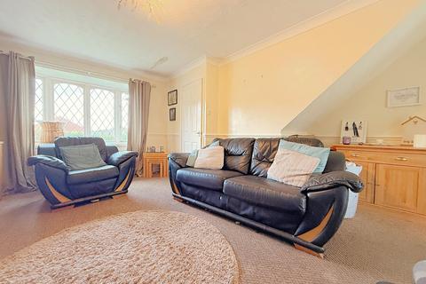 3 bedroom detached house for sale, Hazelcroft, Bradford, West Yorkshire, BD2