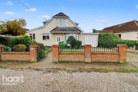 5 bedroom detached house for sale, Marine Approach, Canvey Island