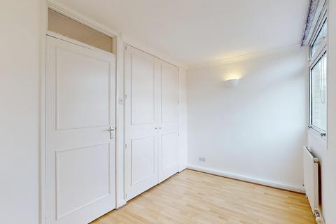 undefined, Paxton Close, Kew, Richmond, Surrey TW9