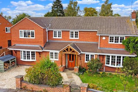 undefined, Vicarage Close, Collingham, Newark